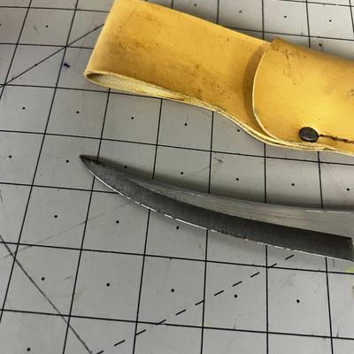 Vintage Skinning Knife with Sheath