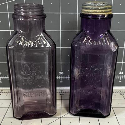 2 GEBHARDT EAGLE Chili Powder  Purple Bottles 
