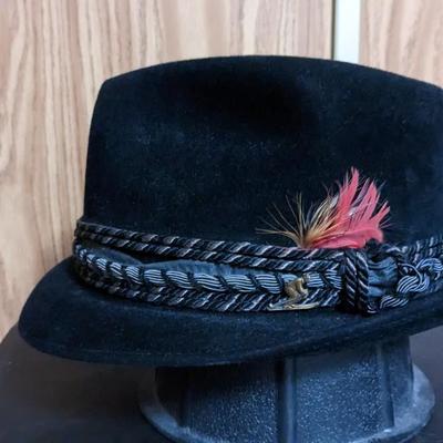 Men's Specialty Hats