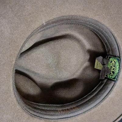 Men's Specialty Hats