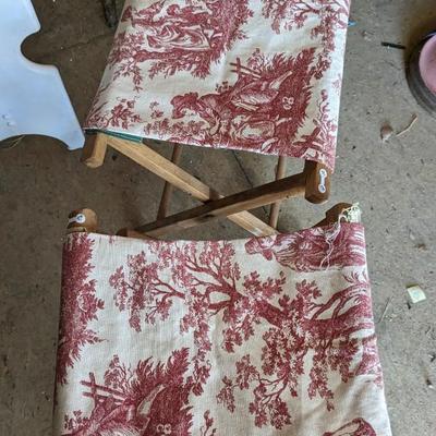 Small Furniture Grouping