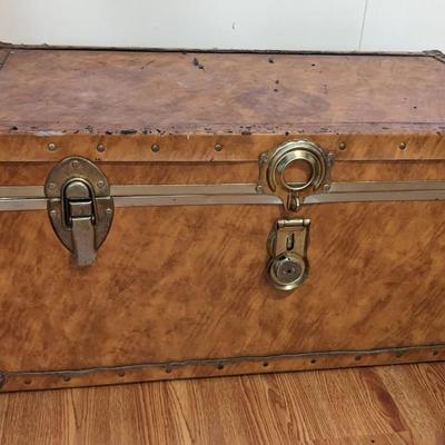 Linen Trunk