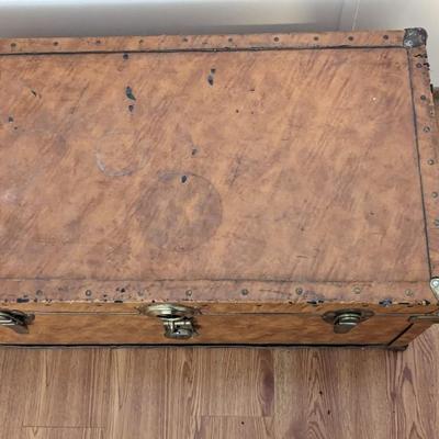 Linen Trunk