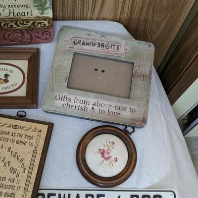 Kitchy Sign Assortment