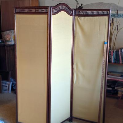 Vintage Linen Trifold Privacy Divider
