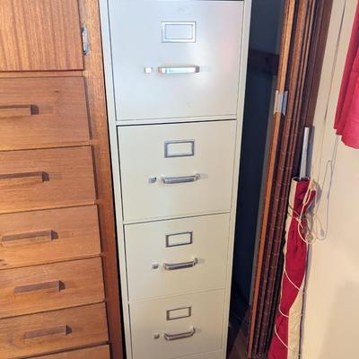 Nice HON 4 Drawer File Cabinet