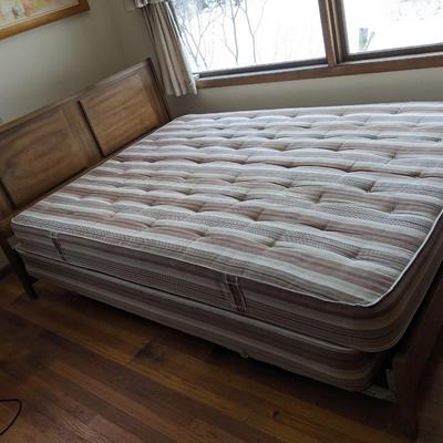 Vintage Wood Full Bed Frame and Mattresses