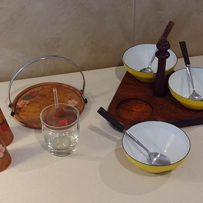 Mid Century Table Service Items includes Enamel Bowl Set and Wood Salt and Pepper Shakers