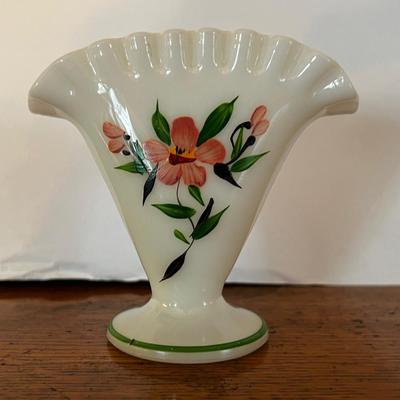 Fenton Milk Glass Fan Vase