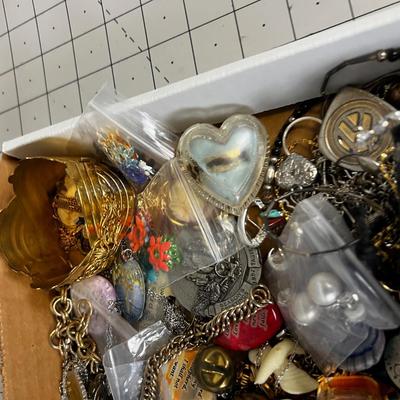 Tray of Vintage Jewelry 