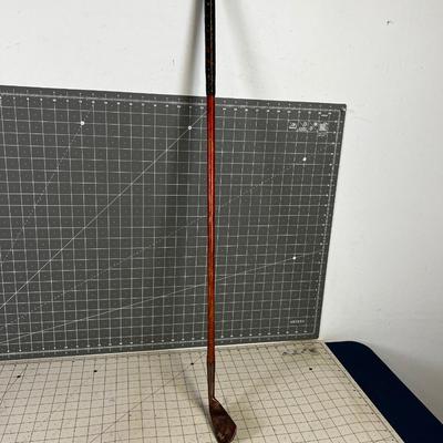 Hickory Shaft One Iron Gold Club 