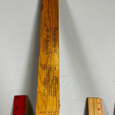 (4) Yard Sticks 