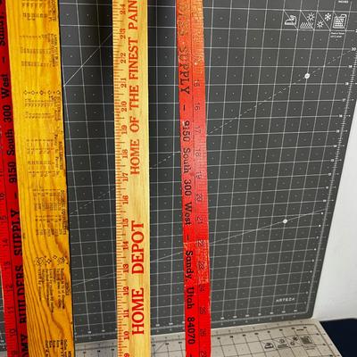 (4) Yard Sticks 