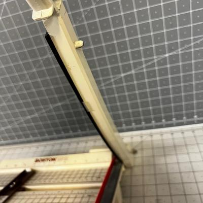 Boston 2612 Paper Cutter