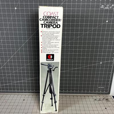 COAST Tripod, Like New in the Box 