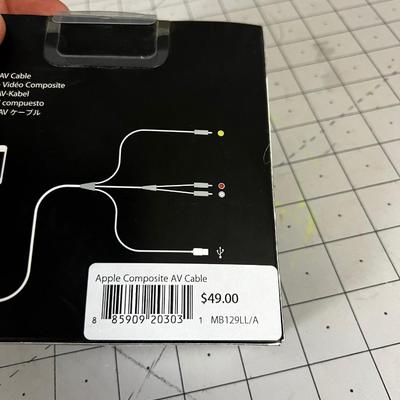 Apple Composite AB Cables new in the Package