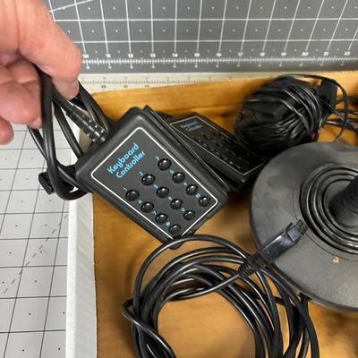 VINTAGE Atari Game Controllers 