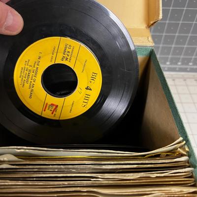 Box of 45 Records; A lot of Country 
