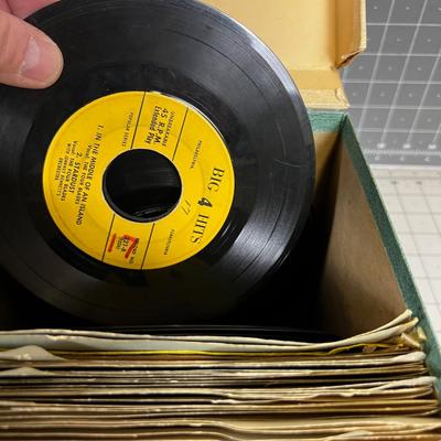 Box of 45 Records; A lot of Country 
