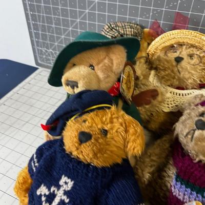 Lot of Bears! And lots of them. 