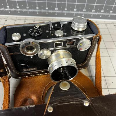Vintage ARGUS Camera with Leather Case 