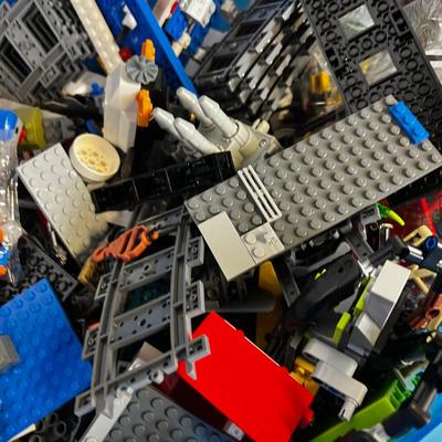 Giant! Tub of LEGOS AWESOME!