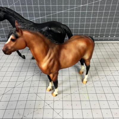 2 Breyers - Black and A Mixed Black and Red