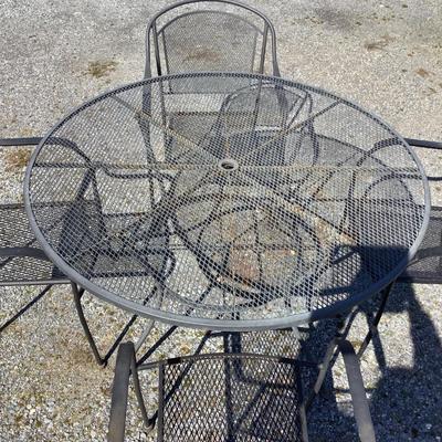 101 Davenport Stackable Metal Patio Arm Chairs & Round Metal Patio Table