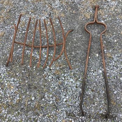 127 Cast Iron Fire Tongs & Log Holder