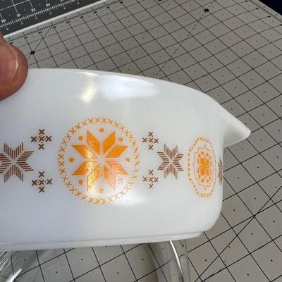 Pyrex Oval 1-1/2 Quart Baking Casserole