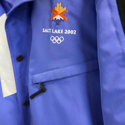 2002 Salt Lake Olympic Jacket Men's Medium NEAT!!! 
