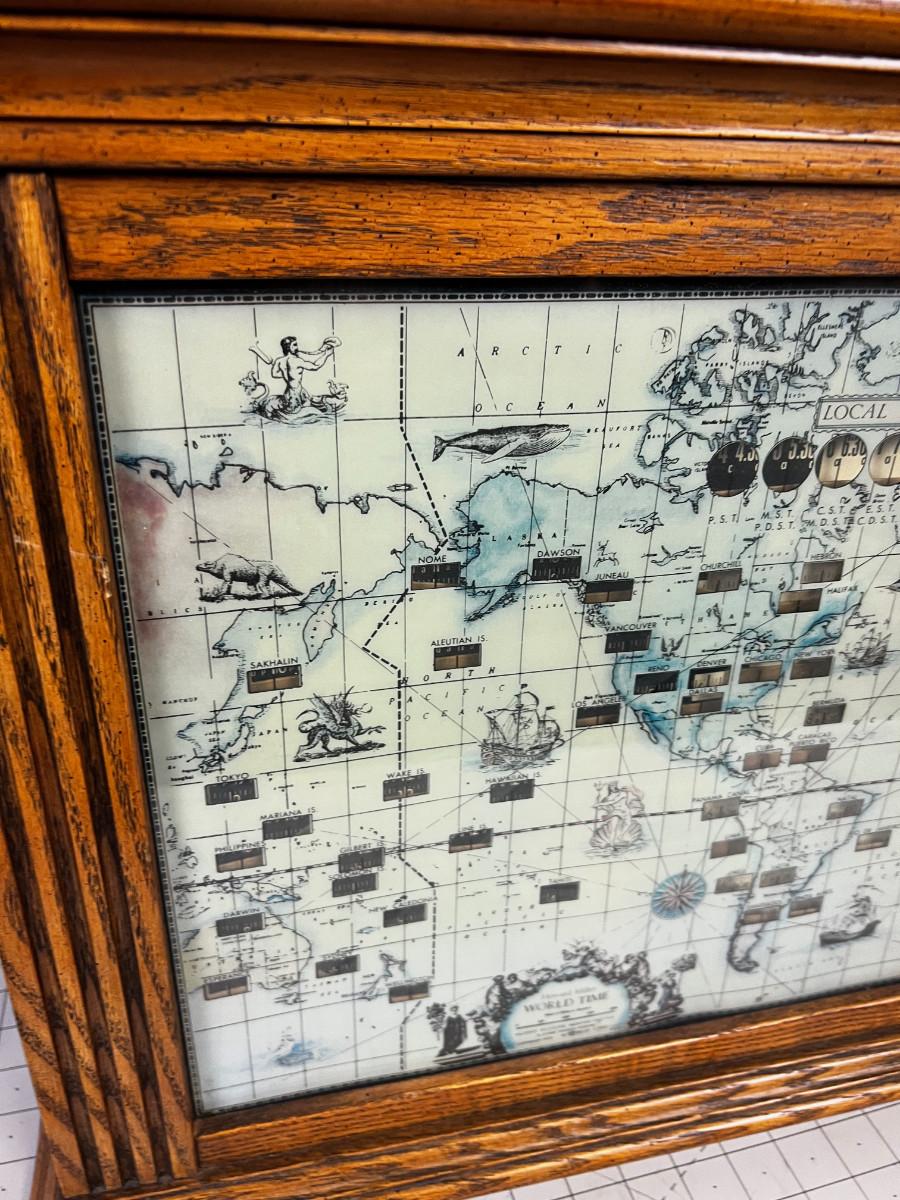 Howard Miller World Clock | EstateSales.org