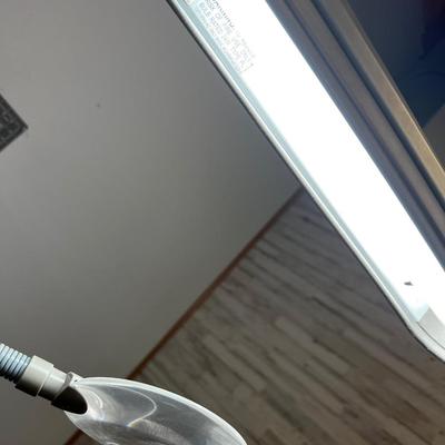OTT-LITE Lamp, Magnifying Glass and Holder. Perfect for Jewelry making! 