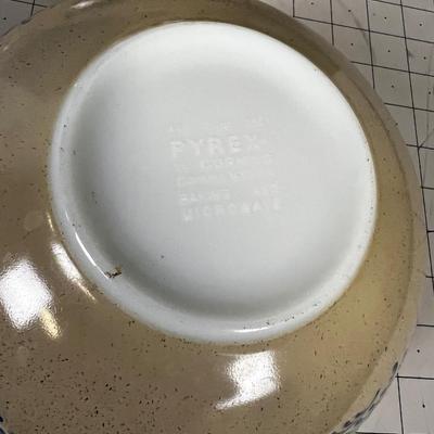 Pyrex Serving Bowls 
