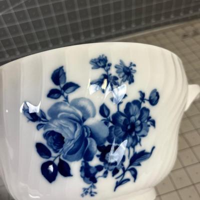 Royal Tetau Soup Tureen with Lid