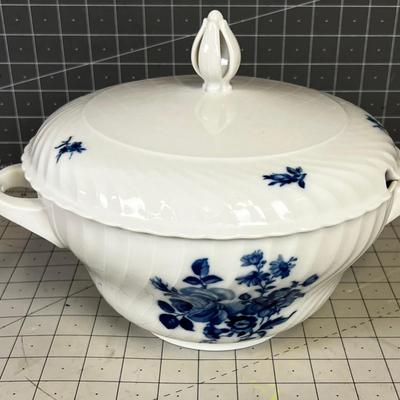 Royal Tetau Soup Tureen with Lid