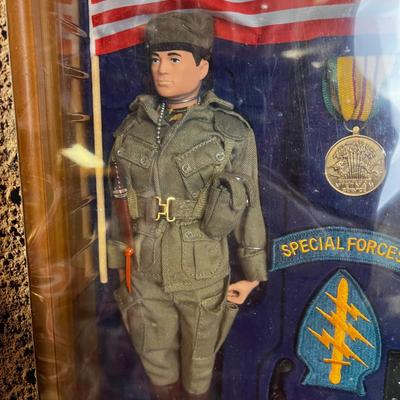 Timeless Collection Green Barret, in Original Box 