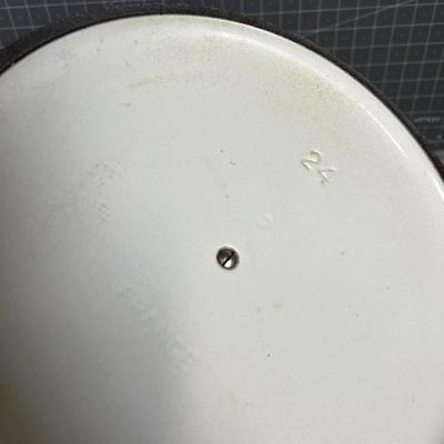 White #24 Le Creuset Dutch Oven 