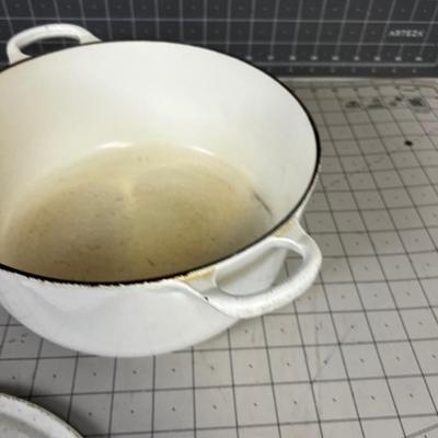 White #24 Le Creuset Dutch Oven 