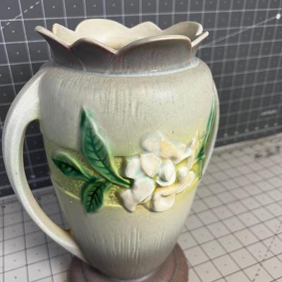 Roseville Water Lily Vase 