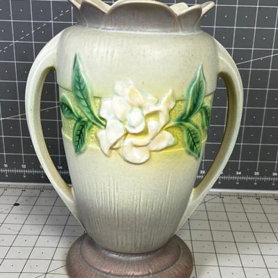 Roseville Water Lily Vase 