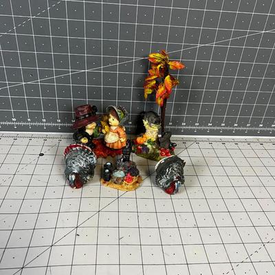 Grouping of Thanksgiving Items