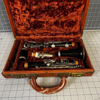 Pedler Clarinet in Leather Case 