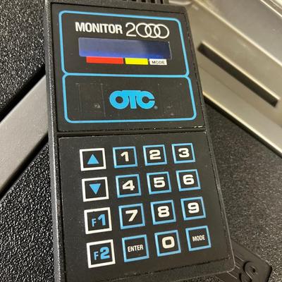 System OTC Car Checking the Engine Light on Cars. 