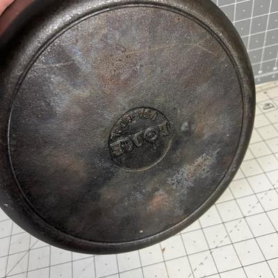 Lodge Cast Iron Dutch Oven Number 8 