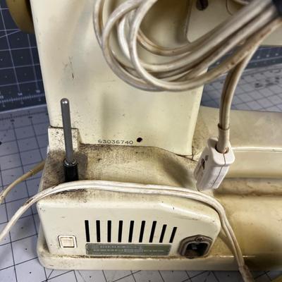 Bernina Record 730 Sewing Machine