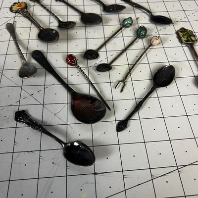 Silverplated Collector Spoons 