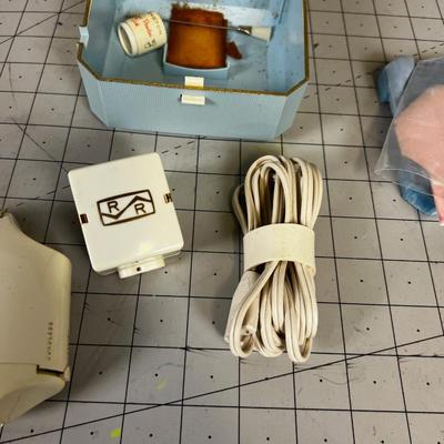 Lady Remington Electric Razor in its Case