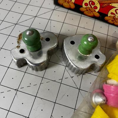 Cookie Maker Cake Decorating 