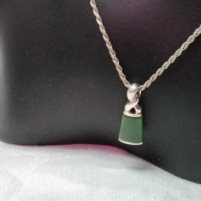 Beautiful Vintage Jade 19" 925 Necklace